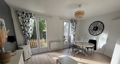 La Maisonnette 50 km au sud de Paris Proche Vaux le Vicomte et Blandy-les-tours