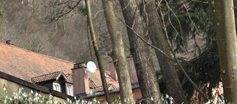 Villa am Fluss