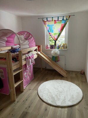 2 chambres, fer et planche à repasser, Wi-Fi, literie fournie