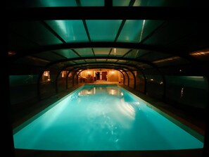 Piscine intérieure, piscine chauffée