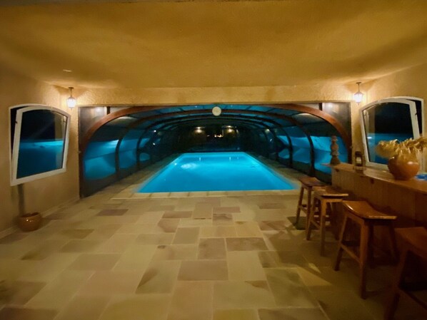 Piscine couverte, piscine chauffée