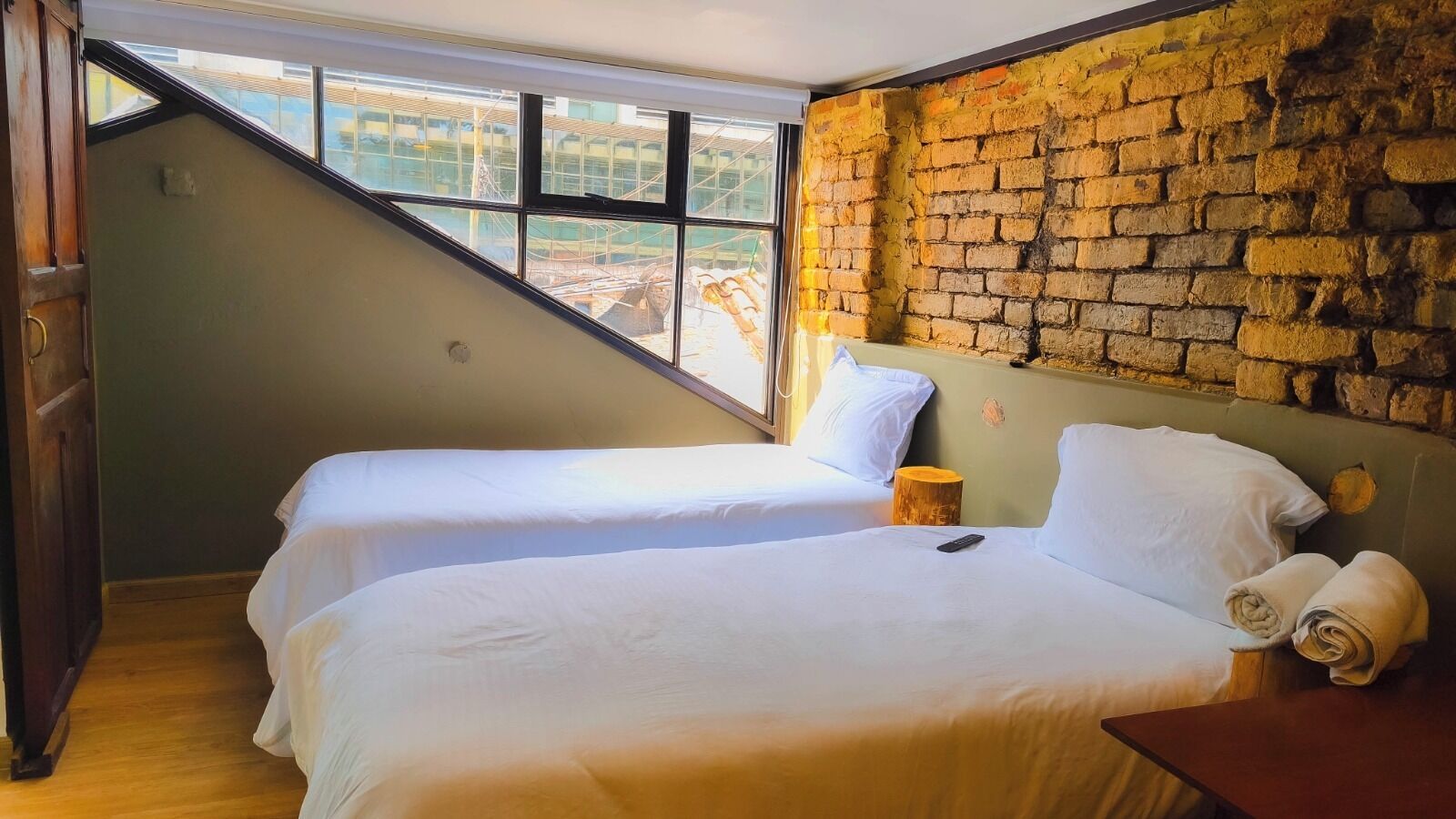 Presidential-sviitti | Yksilöllisesti sisustettu, yksilöllisesti kalustettu, työpöytä