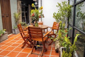 TV màn hình phẳng, sàn nhà có sưởi 