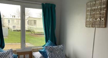 Pet Friendly Holiday Home on Golden Palm, Skegness