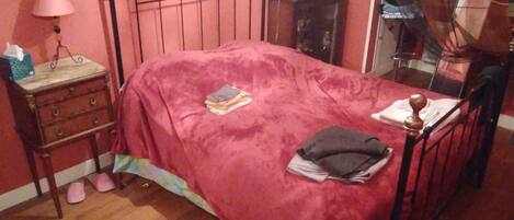 2 chambres, fer et planche à repasser, Wi-Fi