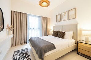 2 bedrooms, premium bedding, in-room safe, individually decorated - First Class Burj Khalifa Views (Dubai)