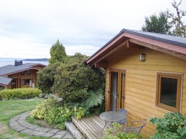 高级双人房, 1 张大床, 花园景观 | 免费 WiFi