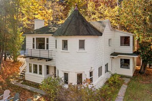 Exterior - Lower Terrace in Three Pines Resort (Frankfort)