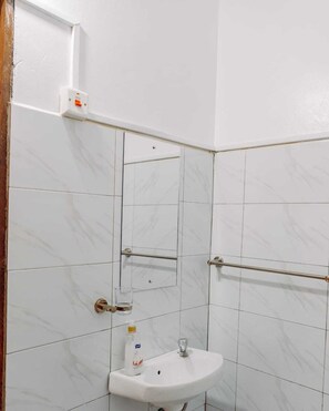 Shower, towels