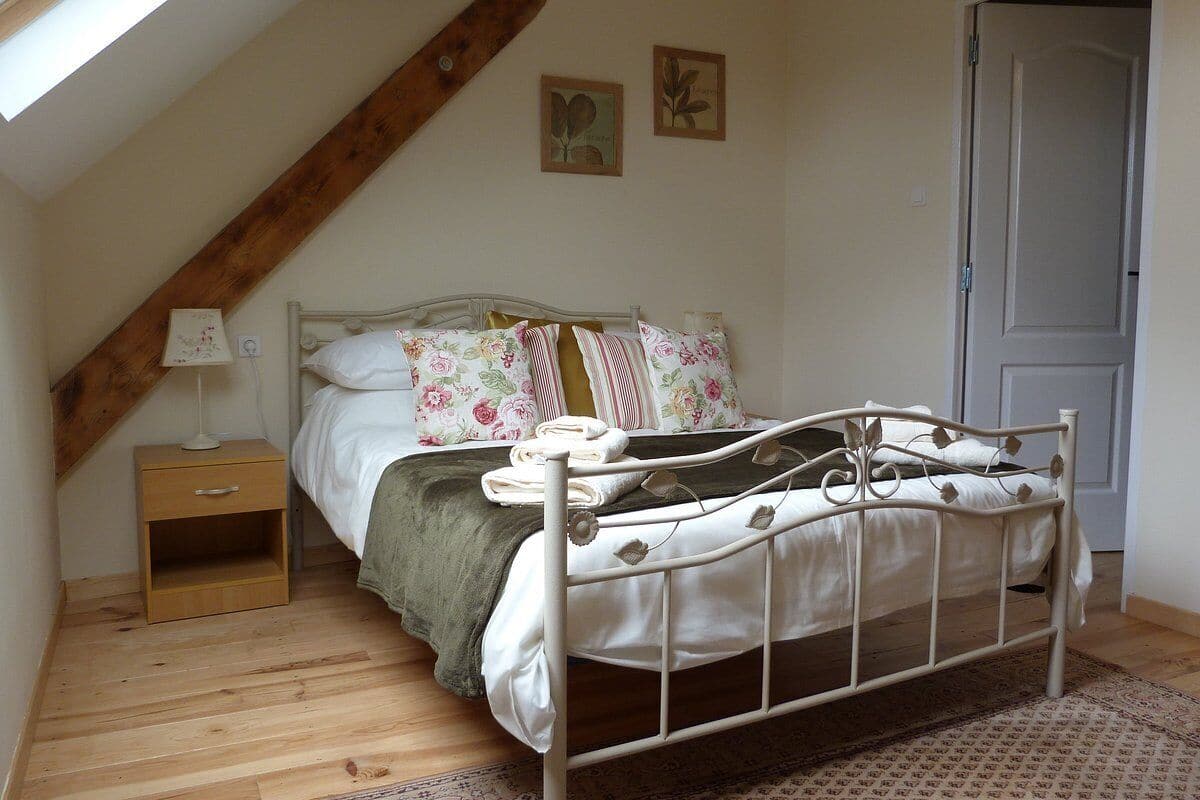 Standard Double Room, Mountain View | 1 bedroom, free WiFi, bed sheets