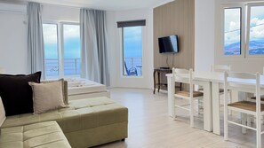 Departamento Deluxe (AP4) | Camas con efecto memoria, decoración personalizada y muebles diferentes 