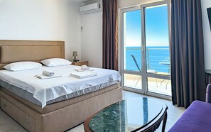 Premium Studio (AP11) | Memory foam beds, individually decorated, individually furnished - Open Sea Apartments (Utjeha)