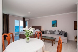 Memory foam beds, individually decorated, individually furnished - Open Sea Apartments (Utjeha)