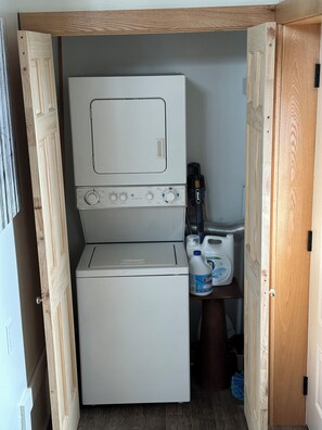 Interior - Rustic cozy  large 1-bedroom, Queen Size Bed
priced per-person rate (Vernon)