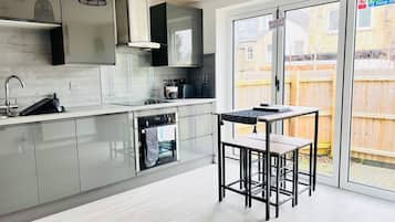 2 bedrooms
