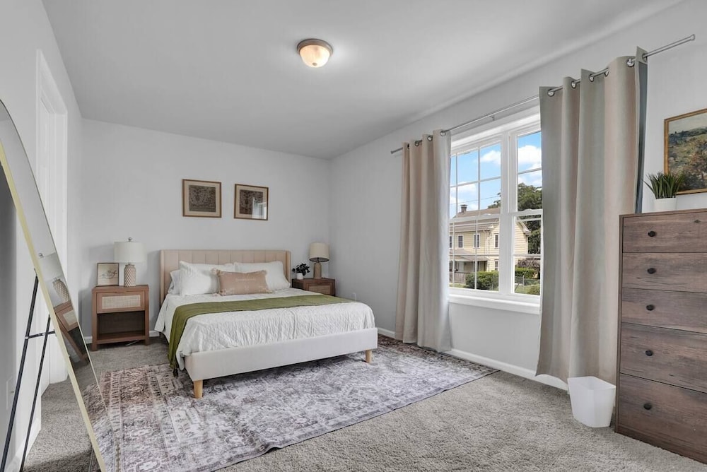 Remote Workers, Traveling Professionals & more New build in