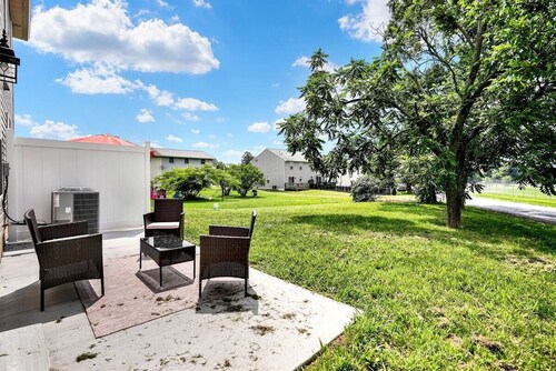 Remote Workers, Traveling Professionals & more Welcome! New build in Lebanon, PA