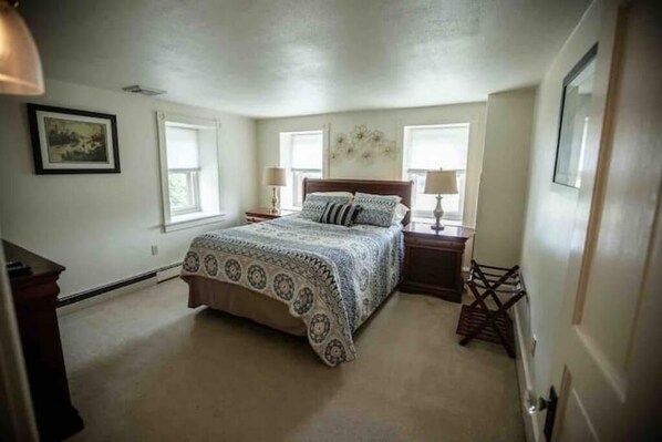 3 bedrooms, iron/ironing board, travel cot, free WiFi