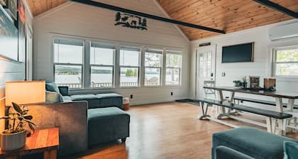 Knife Edge Escape - Cozy Lakeside Cottage Getaway with Views of Mt. Katahdin