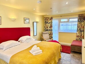 1 chambre, fer et planche Ă repasser, Wi-Fi gratuit, draps fournis