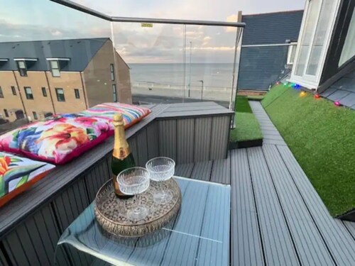 Bespoke Coastal Retreat, Whitley Bay - Pass the Keys