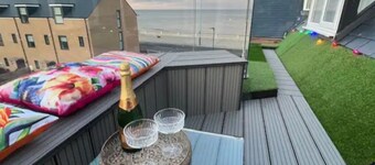 Bespoke Coastal Retreat, Whitley Bay - Pass the Keys