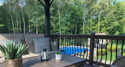 Beautiful Saratoga Springs home. Located near Saratoga Racetrack.