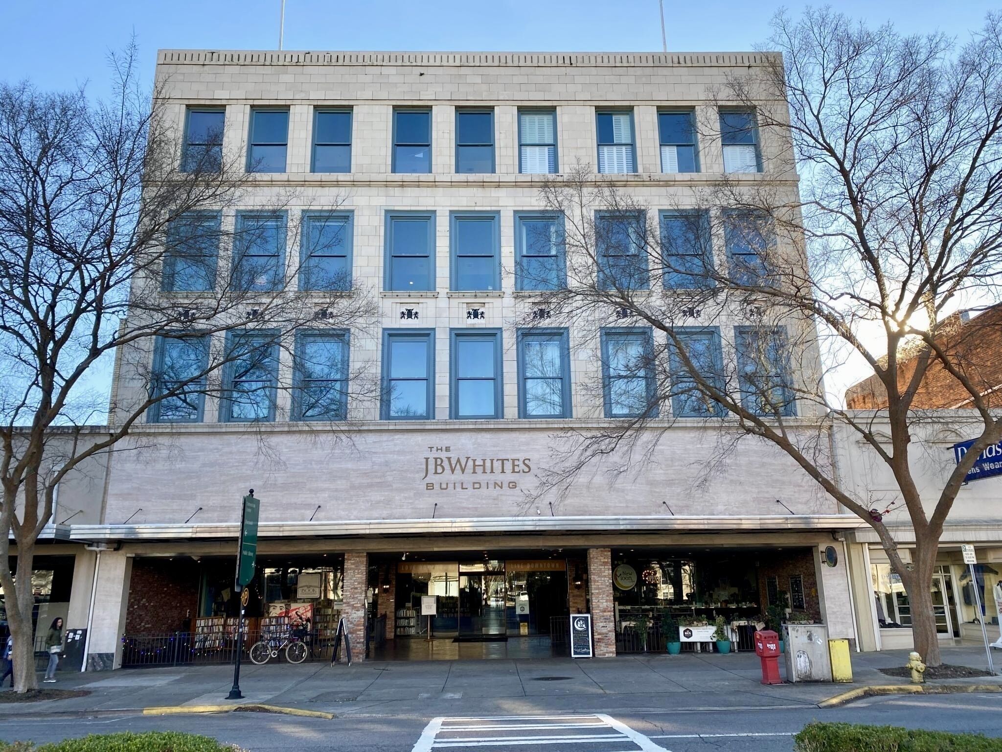 Elegant 2 Bed 2 Bath Loft condo in downtown Augusta for Masters Week