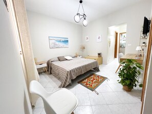 2 Schlafzimmer, Bügeleisen/Bügelbrett, Bettwäsche