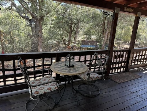 Relaxing Mountain Getaway, Rivers, Fishing, Trails, Waterfalls, Hiking, Cabin
