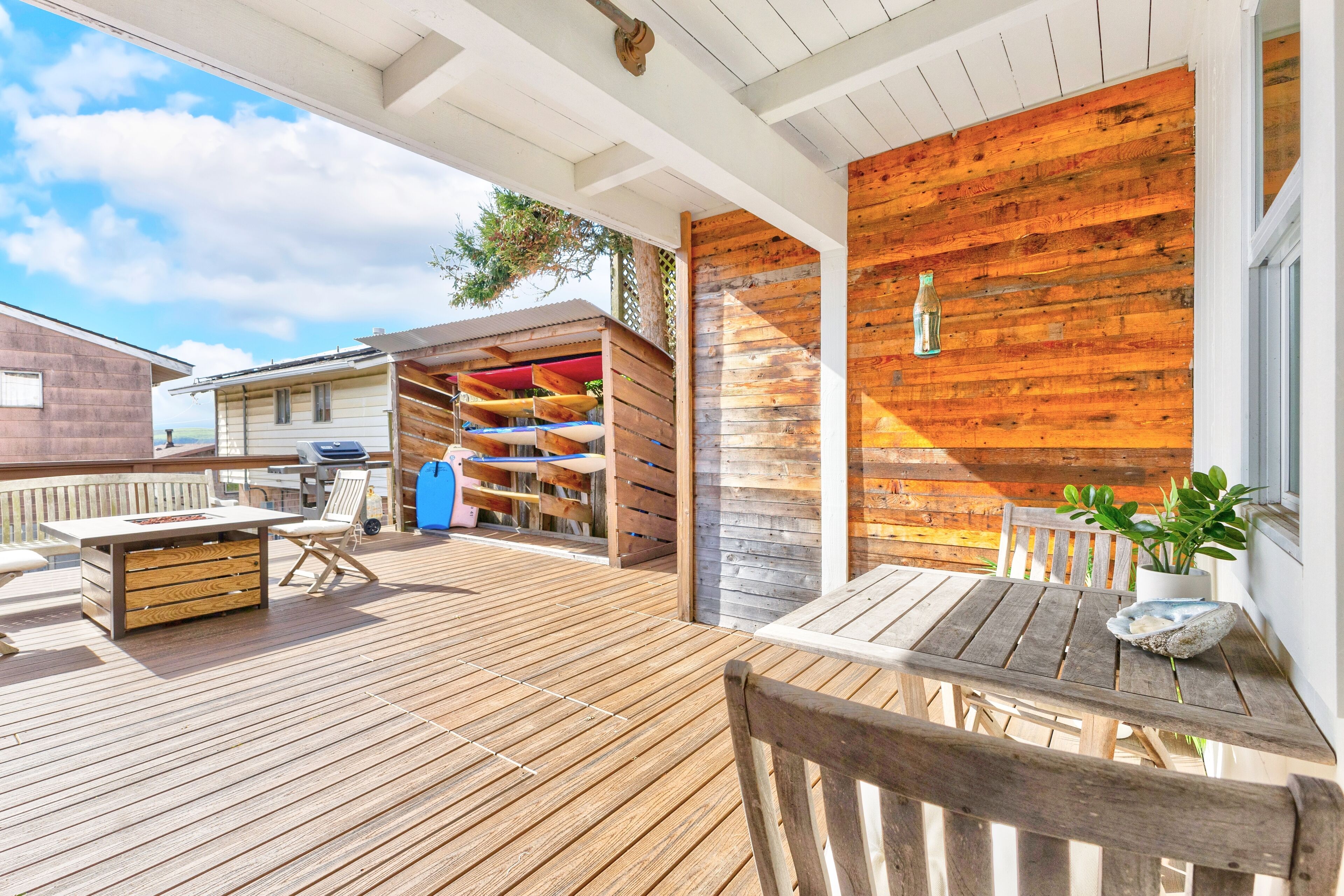 屋外ダイニングエリア