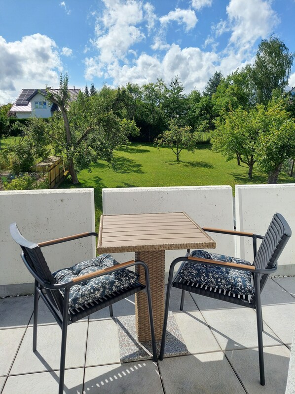 Outdoor dining - Ferienhaus Kirschbaum im Siebengebirge, Bad Honnef-Aegidienberg (Bad Honnef)