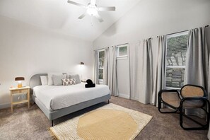 4 عدّة غرف نوم ومكتب ومكواة/لوح كي وواي فاي