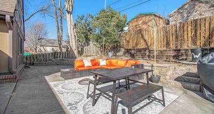 Spacious Family Retreat: King Beds+Arcade+Playground. Minutes from Zoo/Downtown