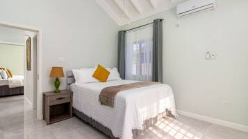 Apartment, 3 Bedrooms | 3 bedrooms, desk, iron/ironing board, free WiFi