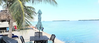 paradise point, ocean front /dock/ramp.