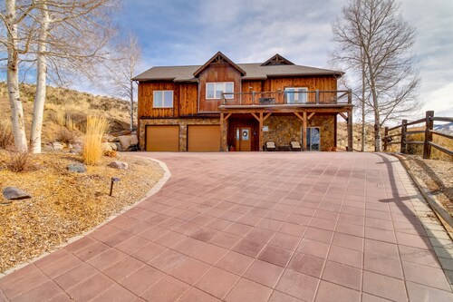 Cozy Ridgway Vacation Rental: Hike, Ski & Explore!