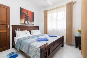 2 bedrooms, iron/ironing board, WiFi, bed sheets - Phenomenal ,cool, quiet , clean 2-bedroom apartment with WiFi and swimming pool. (Mtwapa)