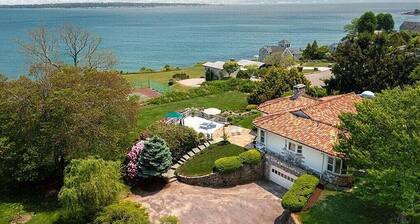 Oceanfront Estate with grand views of beach/ocean for weekly or seasonal rental