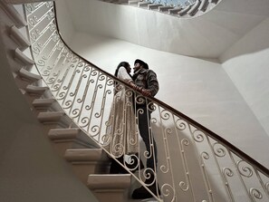 Interior - Maltesisk Klassiskt Guesthouse i Centralt Läge med Privat Badrum och Mindre kök (Il-Furjana)