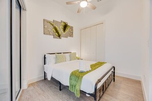 1 bedroom, desk, iron/ironing board, WiFi