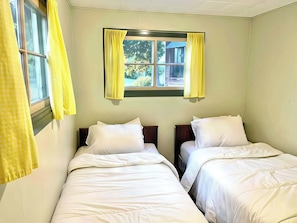 3 bedrooms, WiFi, bed sheets