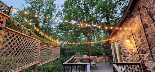 Mountain Cottage Near Scenic State Parks and Hiking Trails Great for Large Group