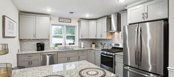 The Lions Den Luxury 3-Bedroom Oasis + Patio
