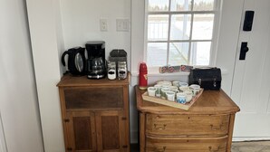 Unclassified image, 5 of 20, button - Charming rustic retreat with Bay of Fundy Views, escape to our serene haven. (Hampton)