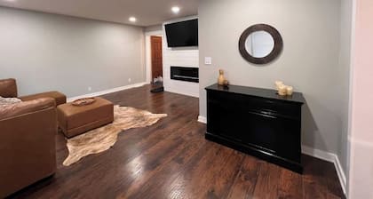 This house is a 5 bedroom(s), 2 bathrooms, located in Rose Hill, KS.