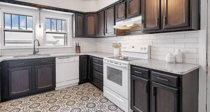 This house is a 2 bedroom(s), 1 bathrooms, located in Augusta, KS.