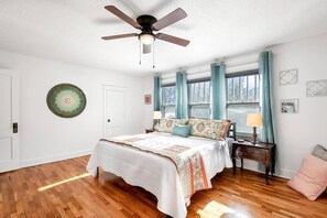 2 bedrooms, desk, iron/ironing board, travel cot
