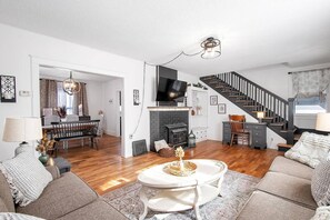 Smart TV, fireplace, offices