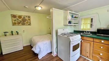 1 habitación, wifi y ropa de cama